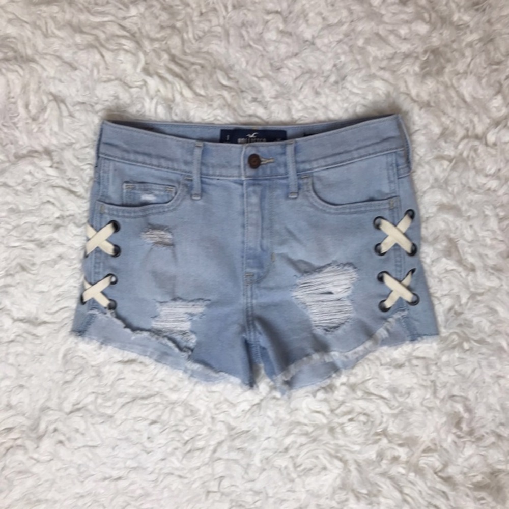 BRAND NEW Hollister Criss Cross Distressed Shorts
